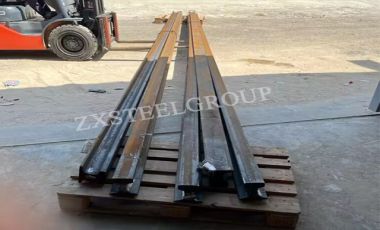 ZongXiang company export 5 pieces cr73 rail to Pakistan