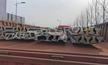 ZongXiang export a batch of qu70 crane rail to Vietnam